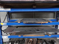 Metalen rek + inhoud - afbeelding 5 van  7