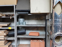 Metalen rek + inhoud - afbeelding 2 van  5