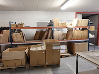 Metalen rek + inhoud - afbeelding 3 van  4