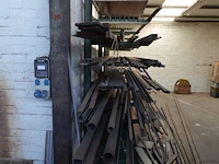Metalen rek met 4 staanders - afbeelding 2 van  3