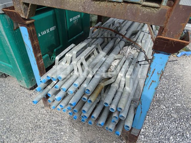 Metalen rek met 47 vergrendelende relingelementen voor het board - afbeelding 2 van  5