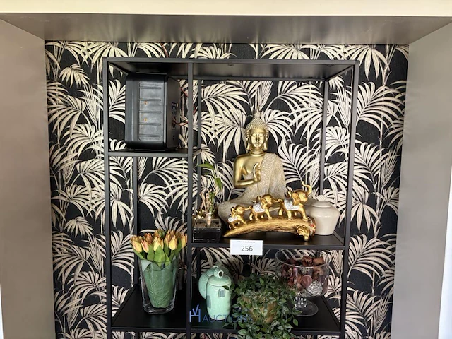 Metalen rek met decoratie - afbeelding 6 van  13
