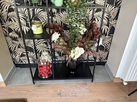 Metalen rek met decoratie - afbeelding 7 van  13