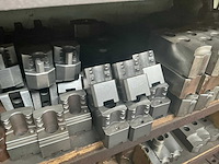 Metalen rek met grote partij tools (3x) - afbeelding 7 van  32