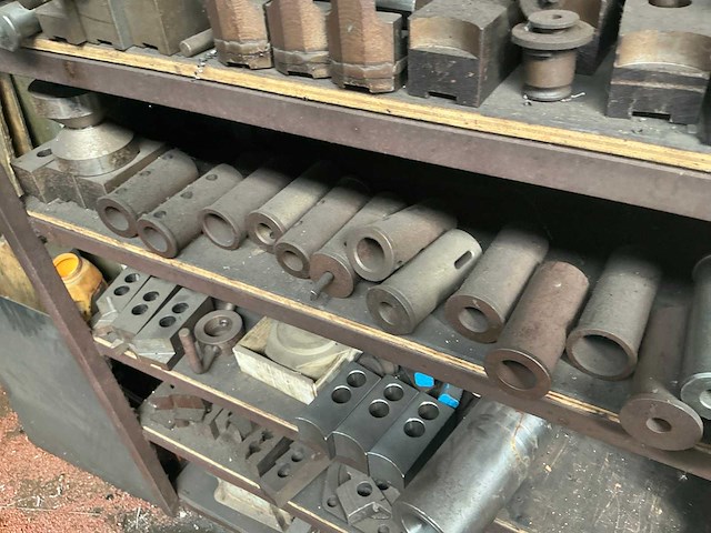 Metalen rek met grote partij tools (3x) - afbeelding 7 van  20