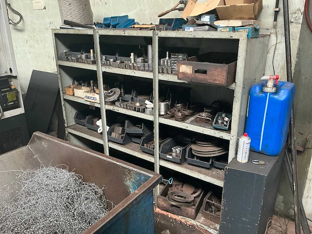 Metalen rek met grote partij tools (3x) - afbeelding 10 van  20