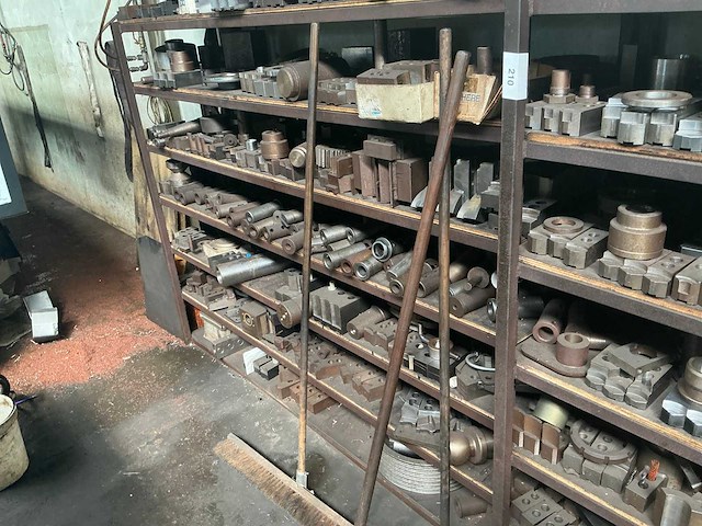 Metalen rek met grote partij tools (3x) - afbeelding 19 van  20