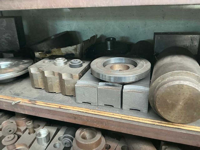 Metalen rek met grote partij tools (3x) - afbeelding 14 van  32