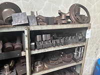 Metalen rek met grote partij tools - afbeelding 4 van  7