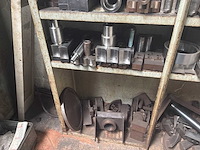 Metalen rek met grote partij tools - afbeelding 7 van  7