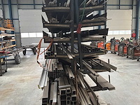 Metalen rek met inhoud (8 niveaus) - afbeelding 4 van  7