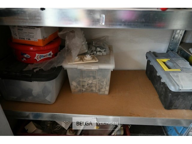 Metalen rek met inhoud - afbeelding 5 van  5