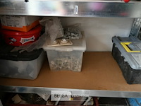 Metalen rek met inhoud - afbeelding 5 van  5