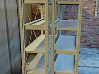 Metalen rek - afbeelding 2 van  2