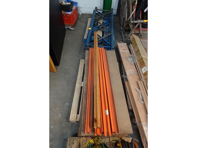 Metalen rek - afbeelding 1 van  6