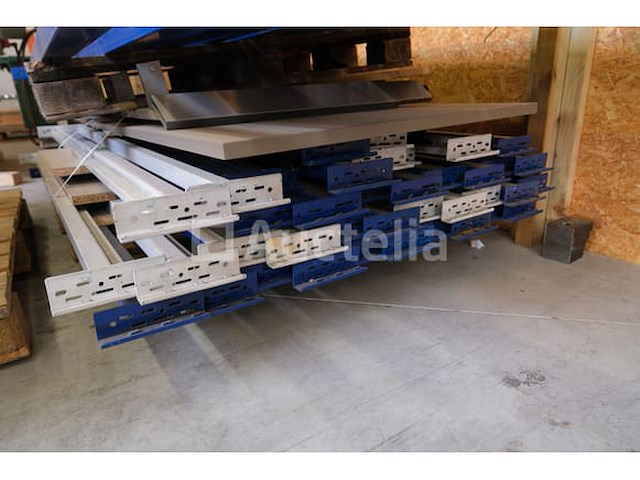 Metalen rekrails - afbeelding 5 van  8