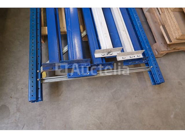 Metalen rekrails - afbeelding 8 van  8