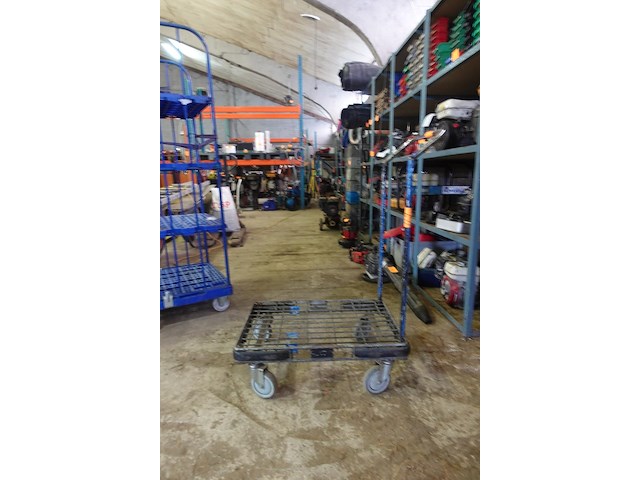 Metalen rolkar - afbeelding 1 van  3