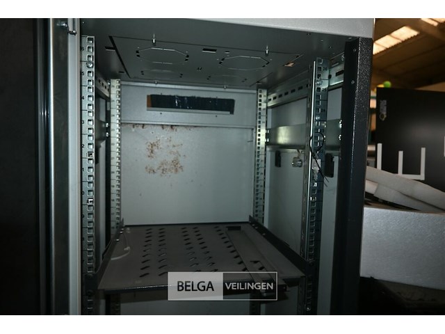 Metalen serverkast - afbeelding 3 van  5