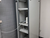 Metalen serverkast