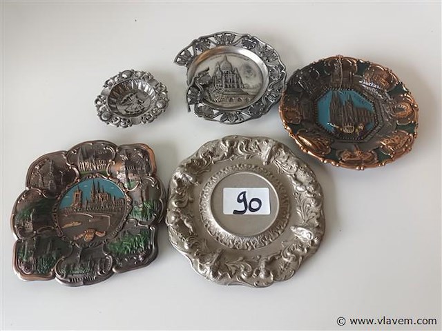 Metalen sierborden. 5 stuks - afbeelding 1 van  5