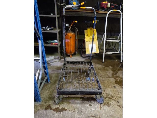 Metalen steekwagen - afbeelding 1 van  4
