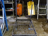 Metalen steekwagen - afbeelding 1 van  4