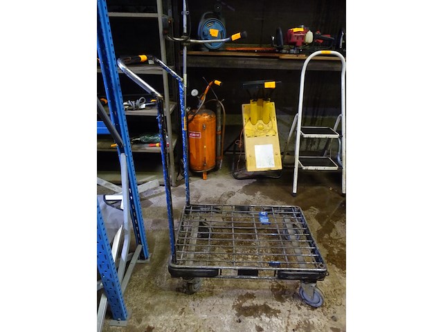 Metalen steekwagen - afbeelding 2 van  4