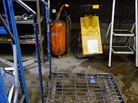 Metalen steekwagen - afbeelding 2 van  4