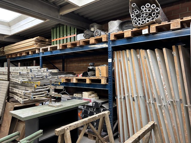 Metalen stelling - afbeelding 1 van  3