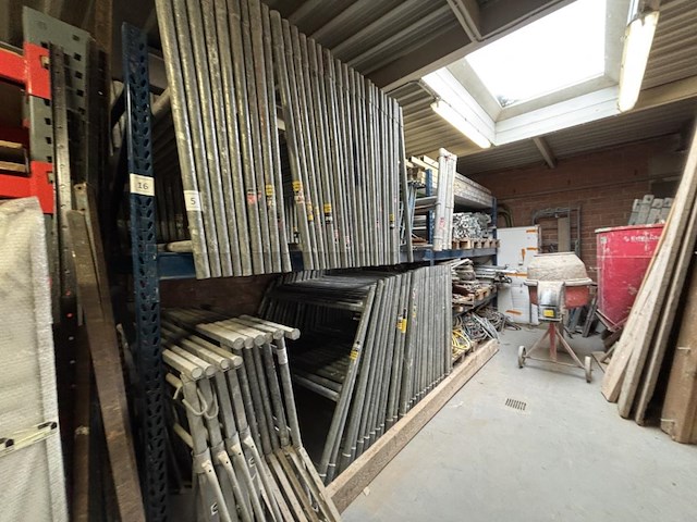 Metalen stelling - afbeelding 1 van  3