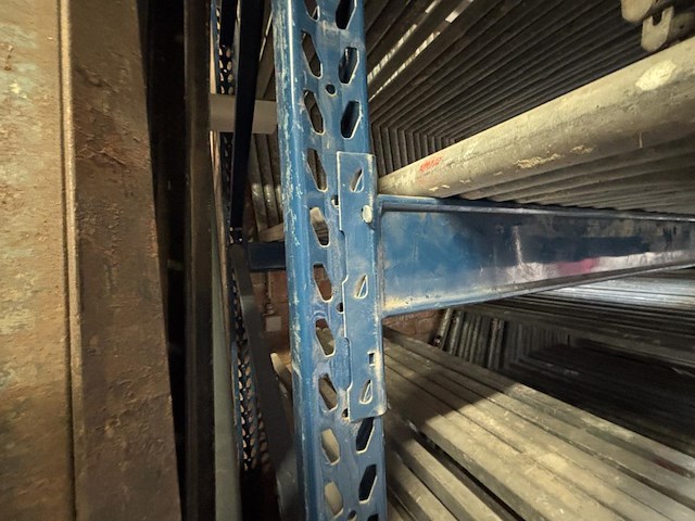 Metalen stelling - afbeelding 2 van  3