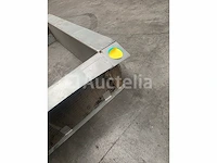 Metalen stoephoogte 20 cm – 800 × 800 mm