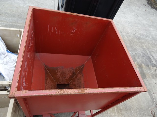 Metalen stortkoker - afbeelding 4 van  5