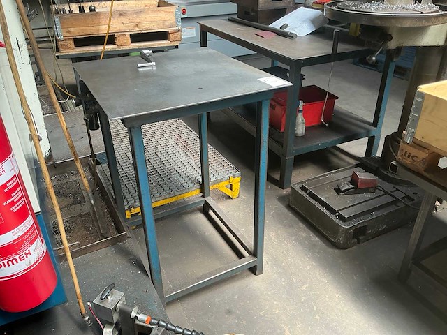 Metalen tafel (2x) - afbeelding 1 van  9