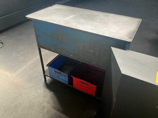 Metalen tafel (3x) - afbeelding 7 van  7