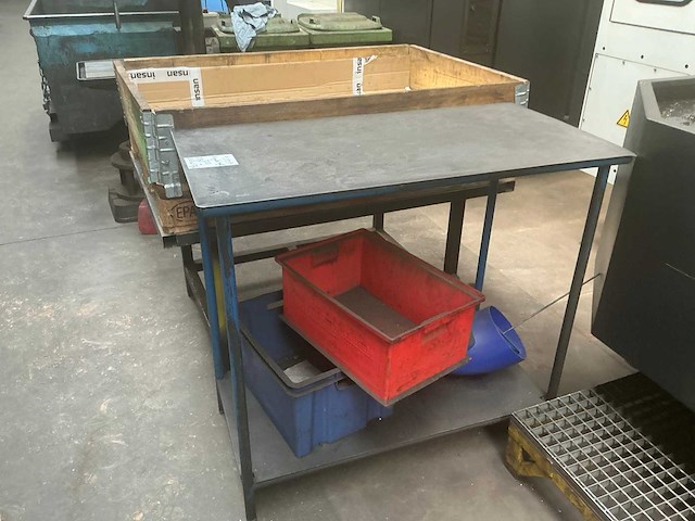 Metalen tafel (3x) - afbeelding 2 van  11