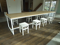 Metalen tafel met houten blad - afbeelding 2 van  4