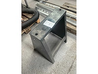 Metalen tafel - afbeelding 3 van  4