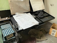 Metalen tafel - afbeelding 4 van  4
