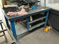 Metalen tafel - afbeelding 1 van  4