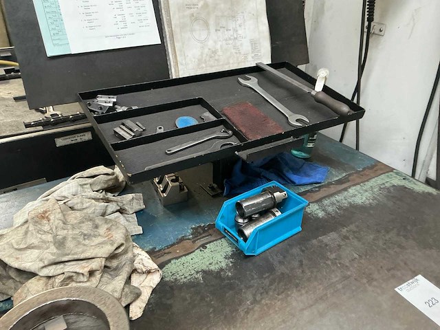 Metalen tafel - afbeelding 4 van  4
