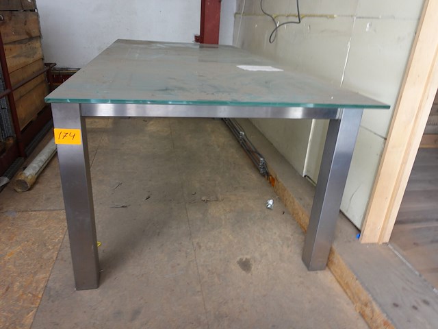 Metalen tafel - afbeelding 2 van  3