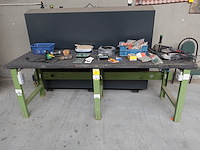 Metalen tafel - afbeelding 1 van  4