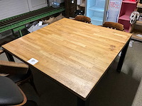 Metalen tafel - afbeelding 3 van  5