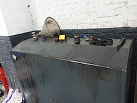 Metalen tank - afbeelding 3 van  3