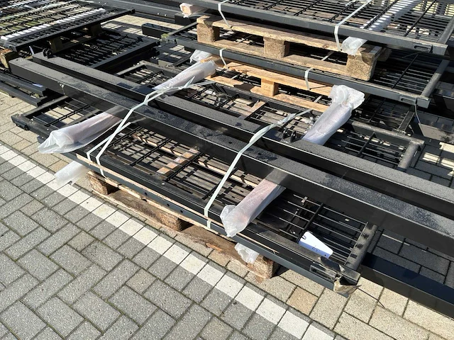 Metalen toegangspoort (5x) - afbeelding 2 van  6
