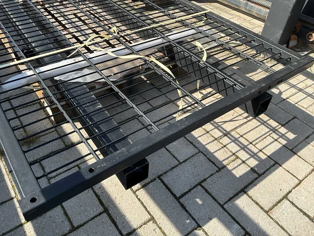 Metalen toegangspoort - afbeelding 2 van  3
