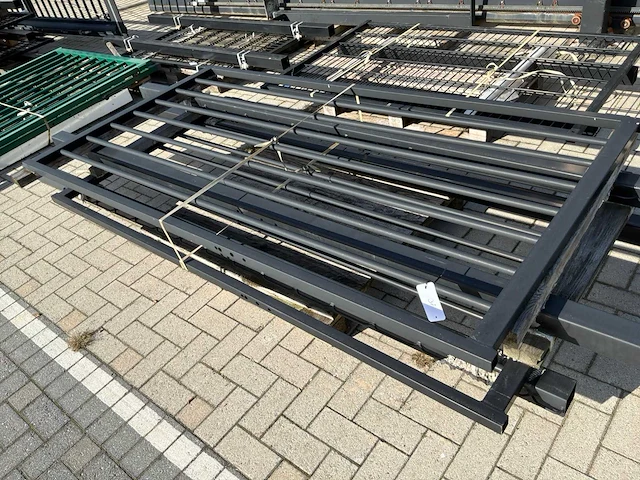 Metalen toegangspoort - afbeelding 1 van  5