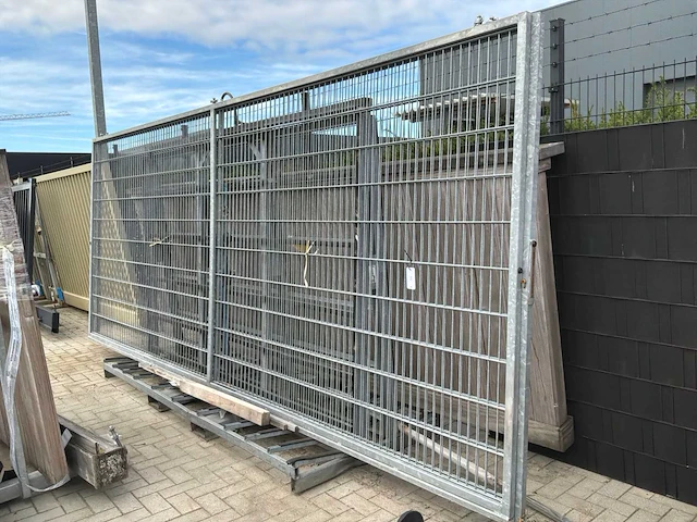 Metalen toegangspoort - afbeelding 1 van  7